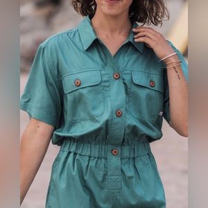 NWT Passenger romper sz small